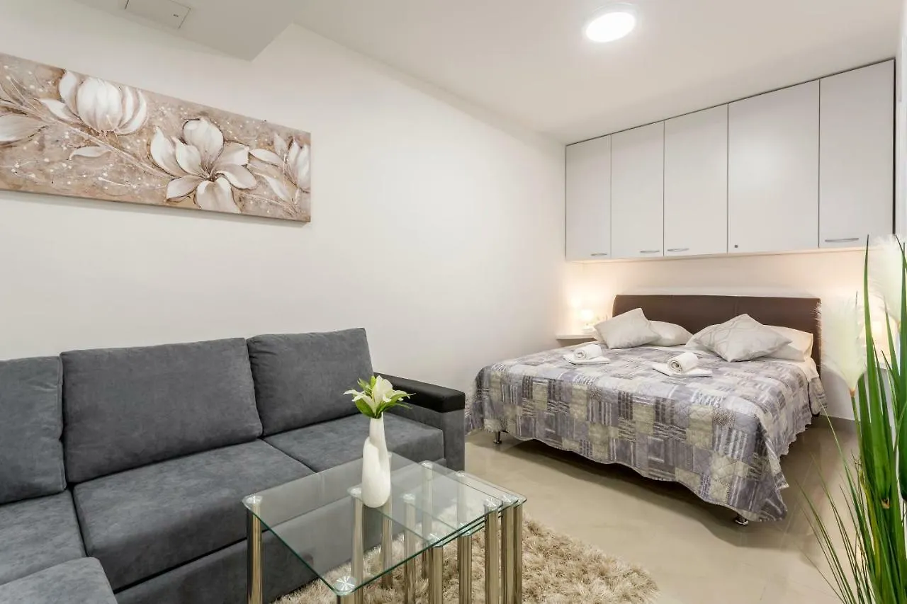 ספליט Studio Apartment Nikol