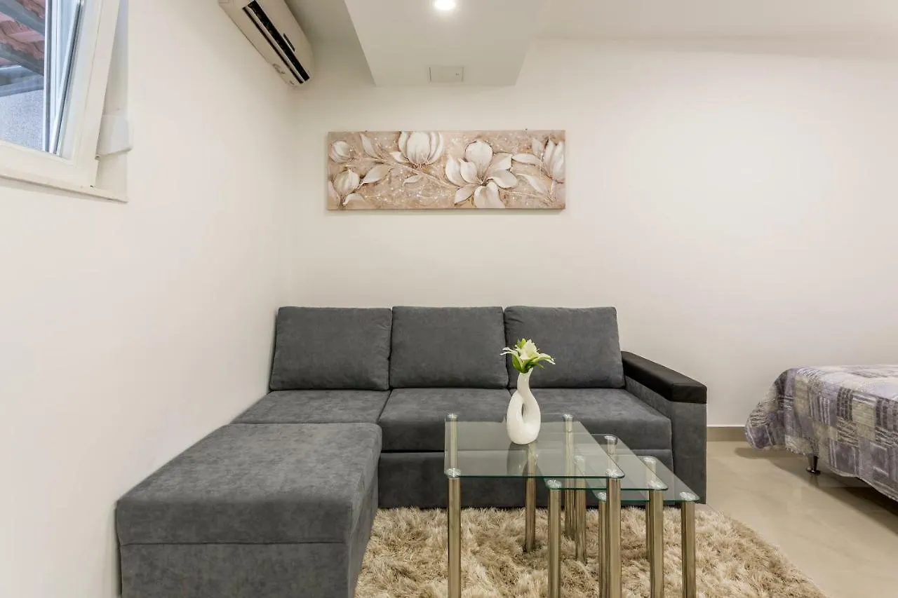 Studio Apartment Nikol سبليت